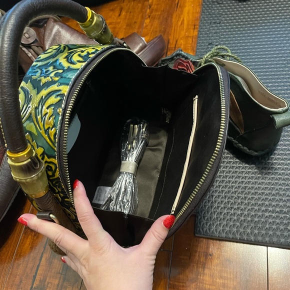 Handbag - Picture 6 of 9